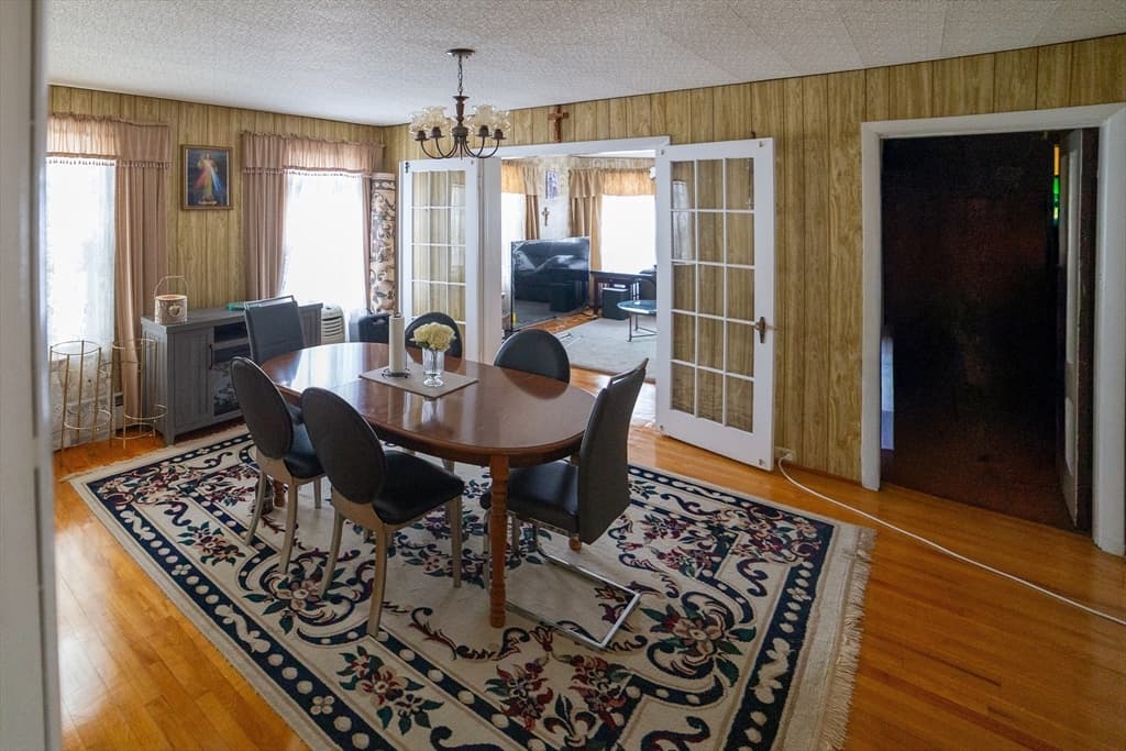 5 Suffield St, Worcester MA 01610 photo 9
