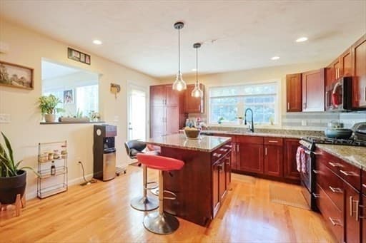 Condominium at 8 Patriot Blvd # 8, Hopkinton MA 01748, photo 12 of 29