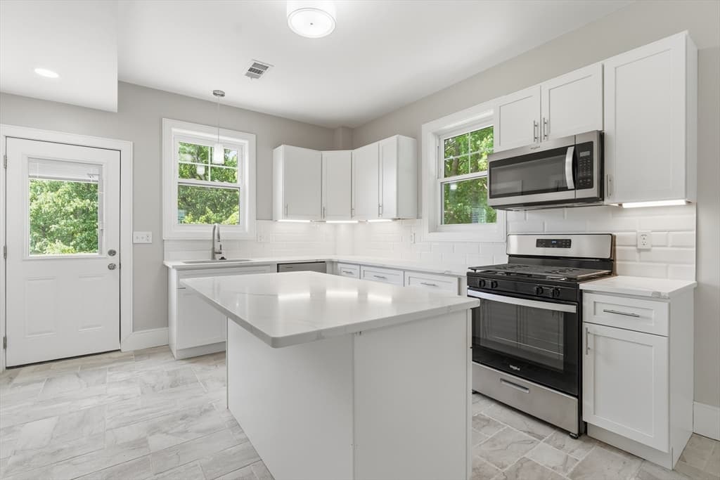 Condominium at 9 June St # 2, Boston MA 02131, Boston, photo 5 of 30