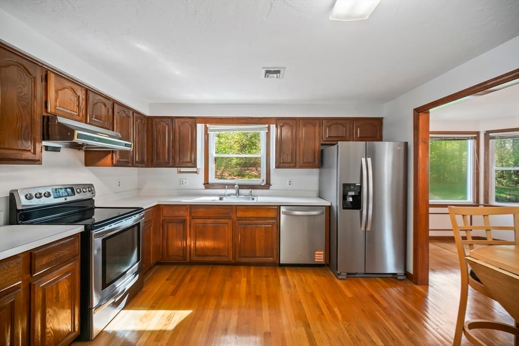 Single Family Residence at 9 Northbriar Road, Acton MA 01720, photo 5 of 32