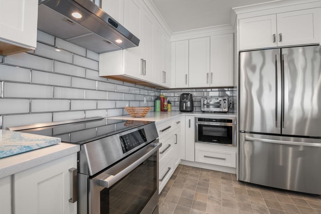 Condominium at 66 Glades Road # 8, Scituate MA 02066, photo 12 of 27