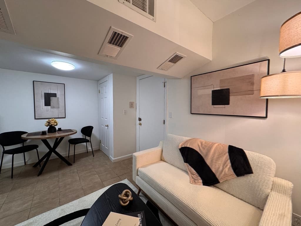 Condominium at 1 Dana Street # 2, Cambridge MA 02138, Cambridge, photo 5 of 23