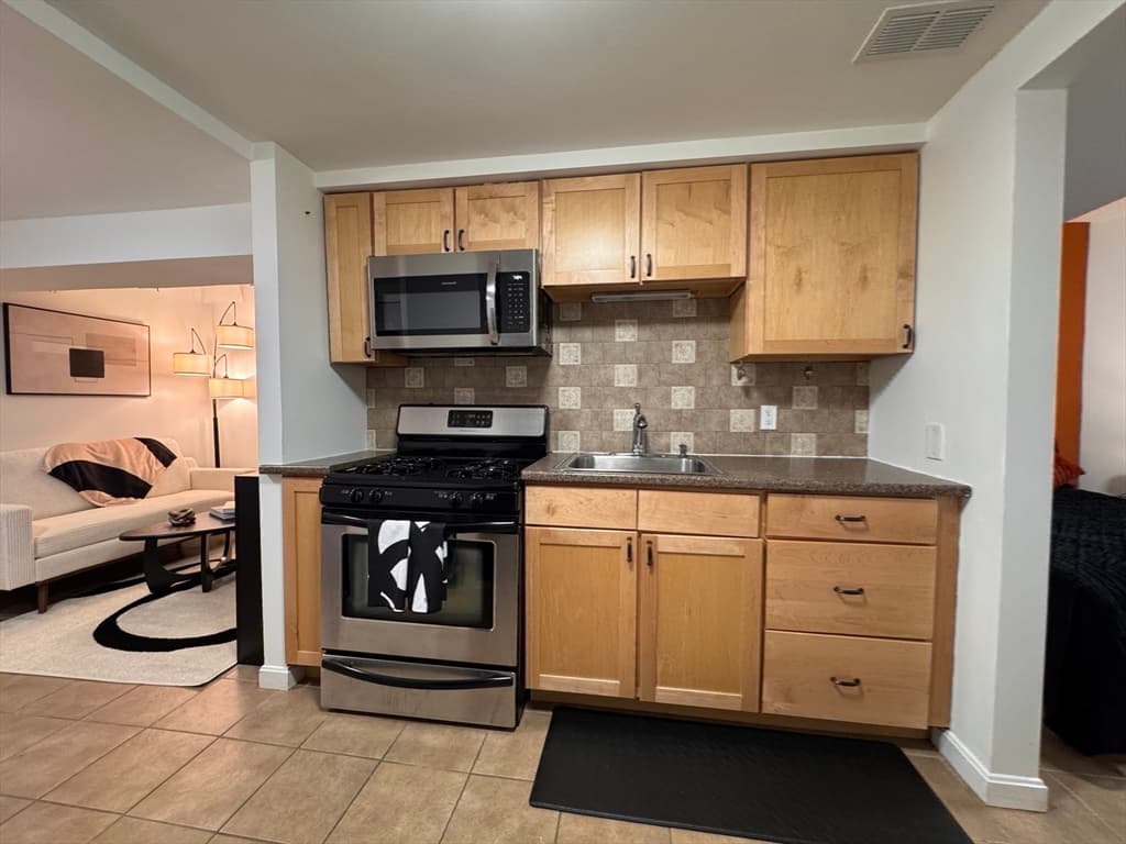 Condominium at 1 Dana Street # 2, Cambridge MA 02138, Cambridge, photo 10 of 23