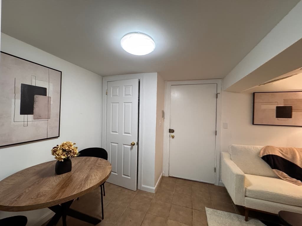 Condominium at 1 Dana Street # 2, Cambridge MA 02138, Cambridge, photo 4 of 23
