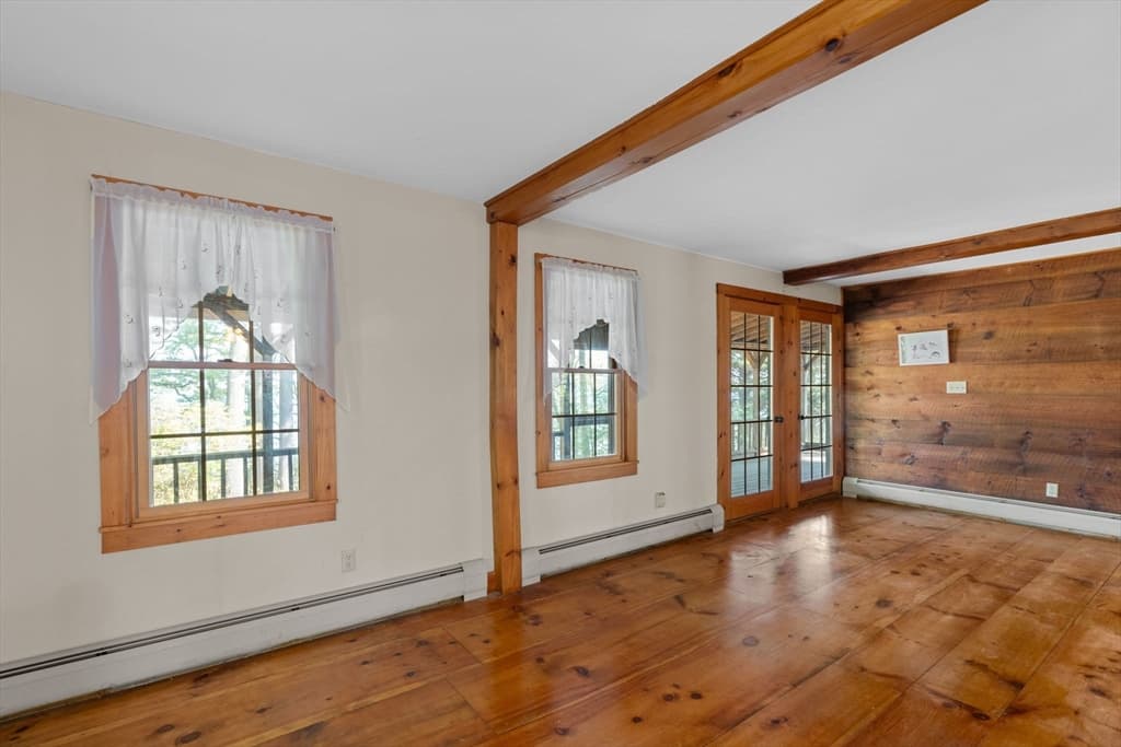 Single Family Residence at 362 Snows Pond Rd, Rochester MA 02770, photo 6 of 41