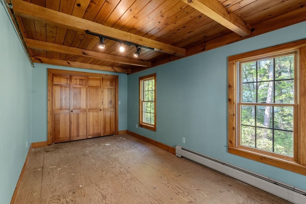 Single Family Residence at 362 Snows Pond Rd, Rochester MA 02770, photo 24 of 41