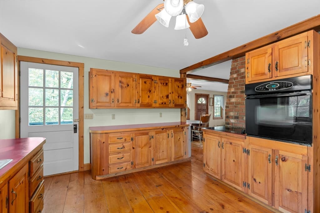 Single Family Residence at 362 Snows Pond Rd, Rochester MA 02770, photo 11 of 41