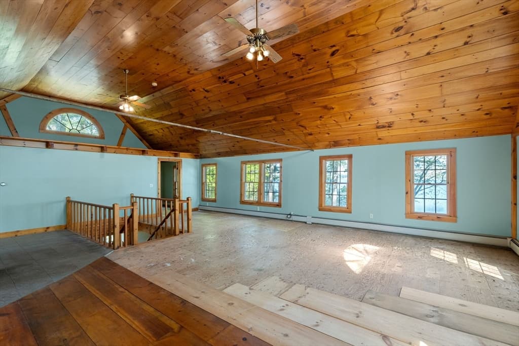 Single Family Residence at 362 Snows Pond Rd, Rochester MA 02770, photo 19 of 41