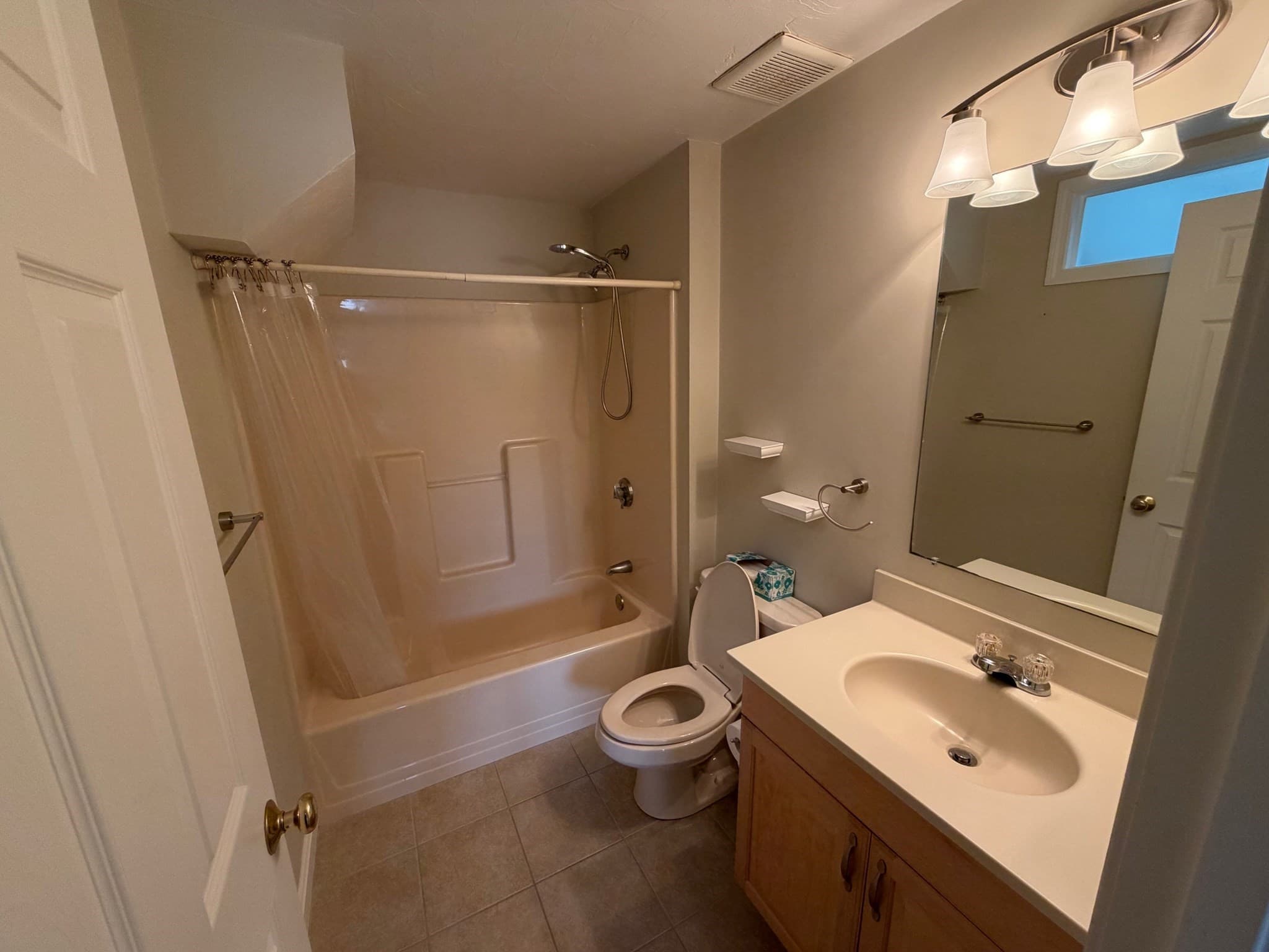 Condominium at 31 America Blvd # 31, Ashland MA 01721, photo 16 of 23