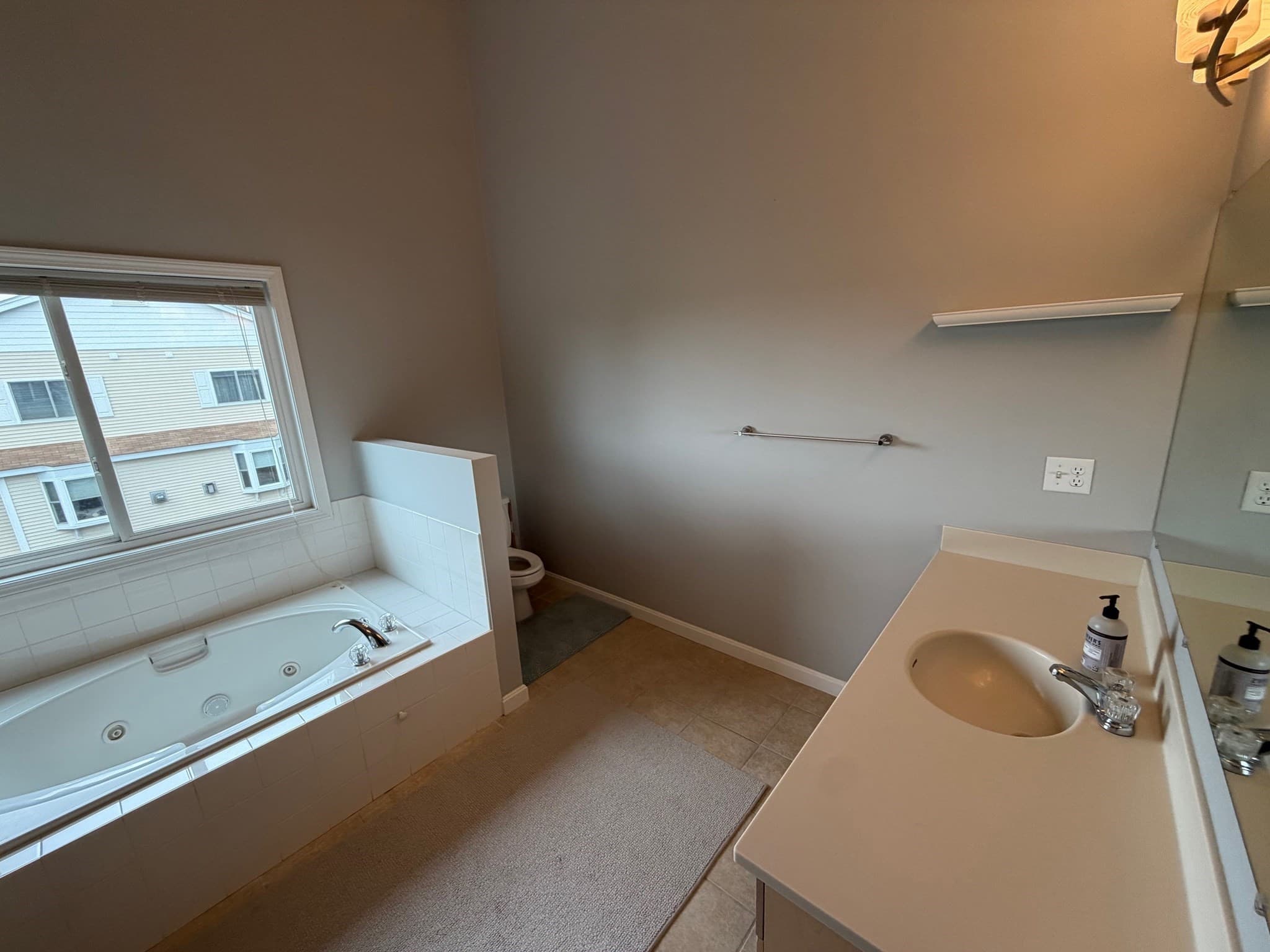 Condominium at 31 America Blvd # 31, Ashland MA 01721, photo 12 of 23