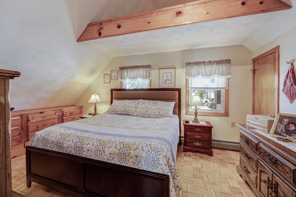 Single Family Residence at 188 Washington St, New Bedford MA 02740, New Bedford, photo 17 of 36