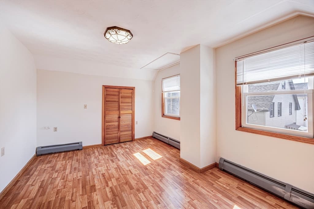Single Family Residence at 188 Washington St, New Bedford MA 02740, New Bedford, photo 24 of 36