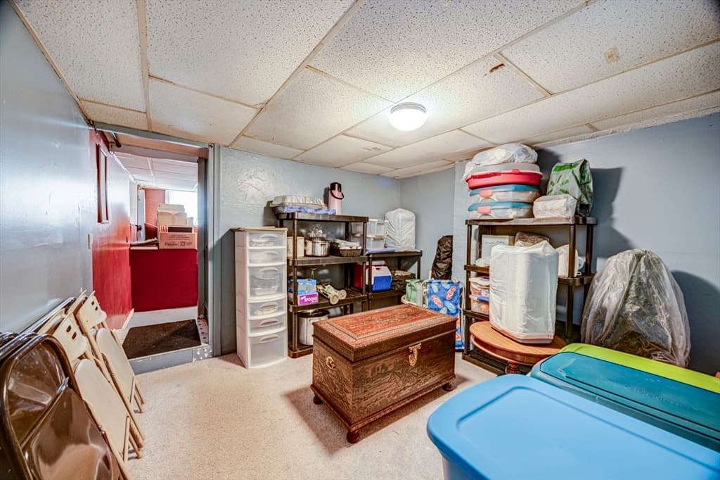 Single Family Residence at 188 Washington St, New Bedford MA 02740, New Bedford, photo 30 of 36