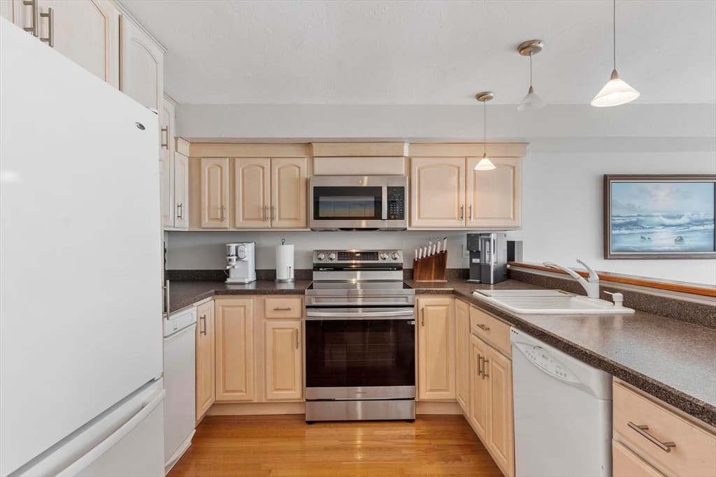 40 Oceanside # 40, Hull MA 02045 photo 13