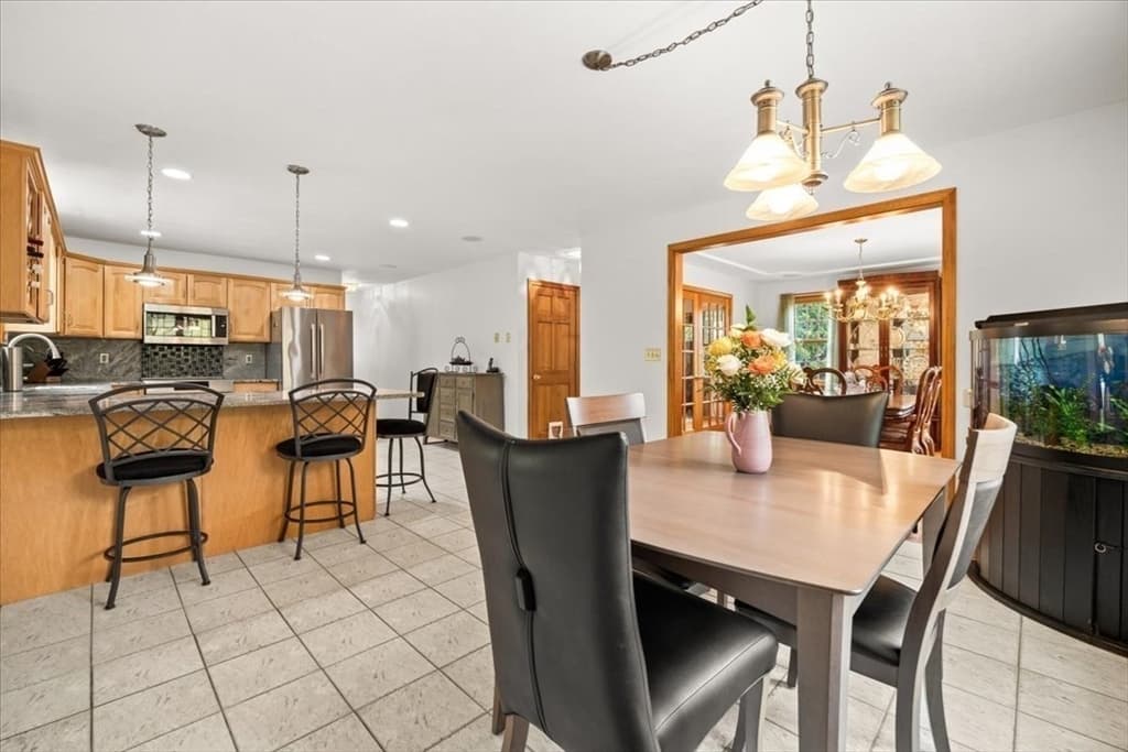Single Family Residence at 2 Furlong Circle, Lakeville MA 02347, Lakeville, photo 17 of 42