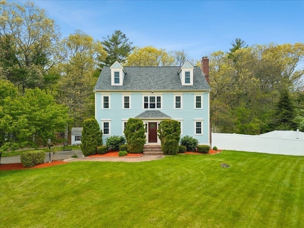 Single Family Residence at 2 Furlong Circle, Lakeville MA 02347, Lakeville, photo 3 of 42