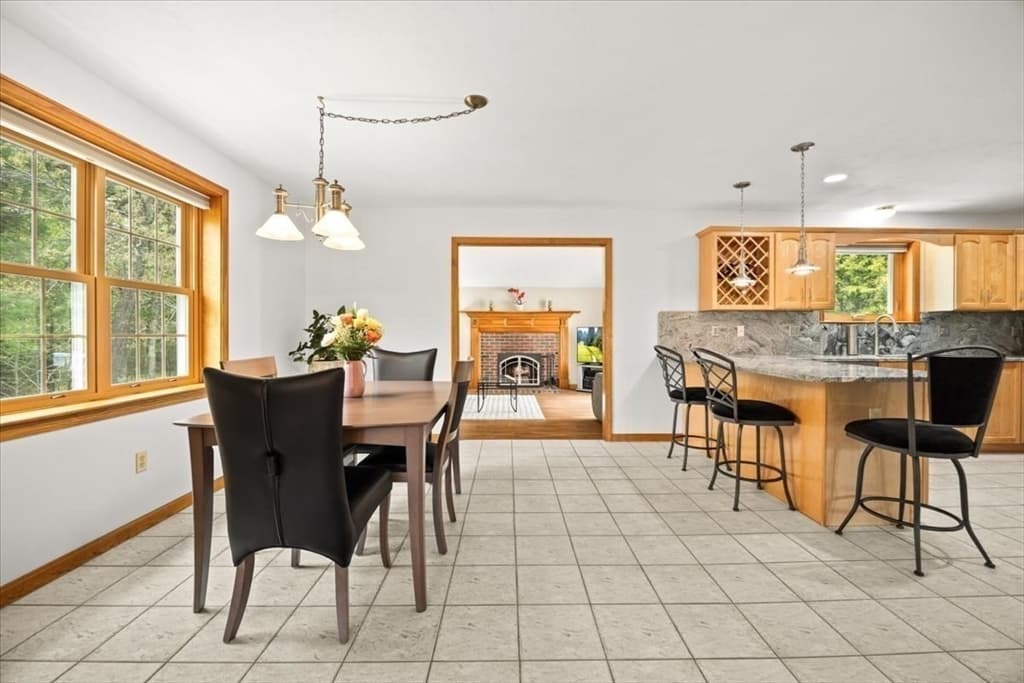 Single Family Residence at 2 Furlong Circle, Lakeville MA 02347, Lakeville, photo 18 of 42