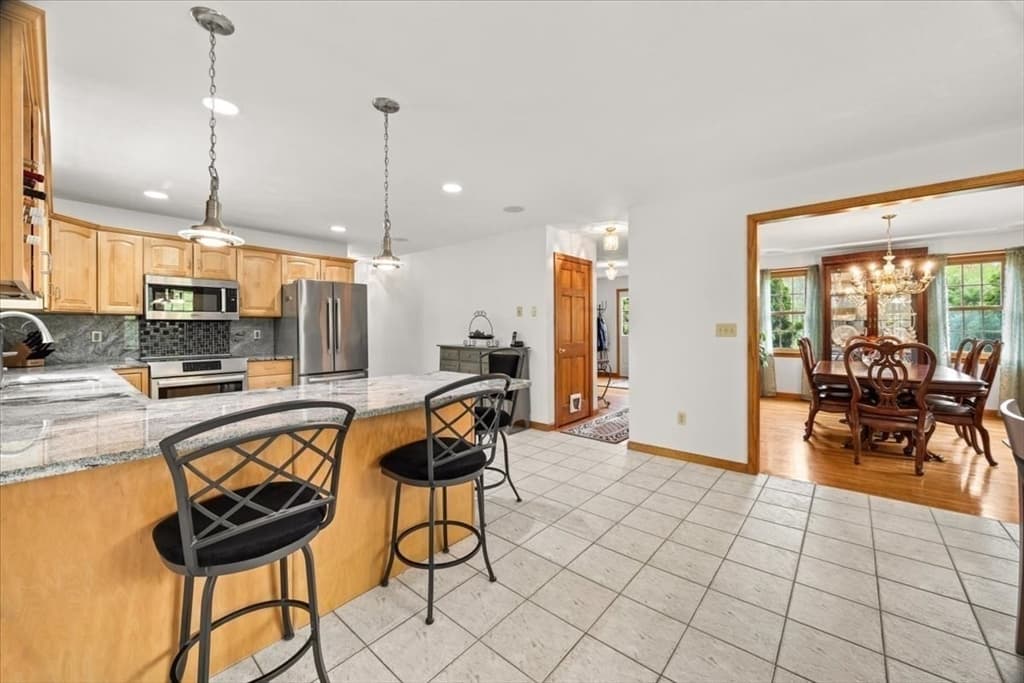 Single Family Residence at 2 Furlong Circle, Lakeville MA 02347, Lakeville, photo 19 of 42