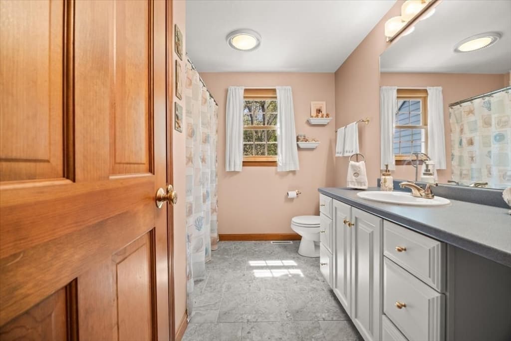 Single Family Residence at 2 Furlong Circle, Lakeville MA 02347, Lakeville, photo 31 of 42