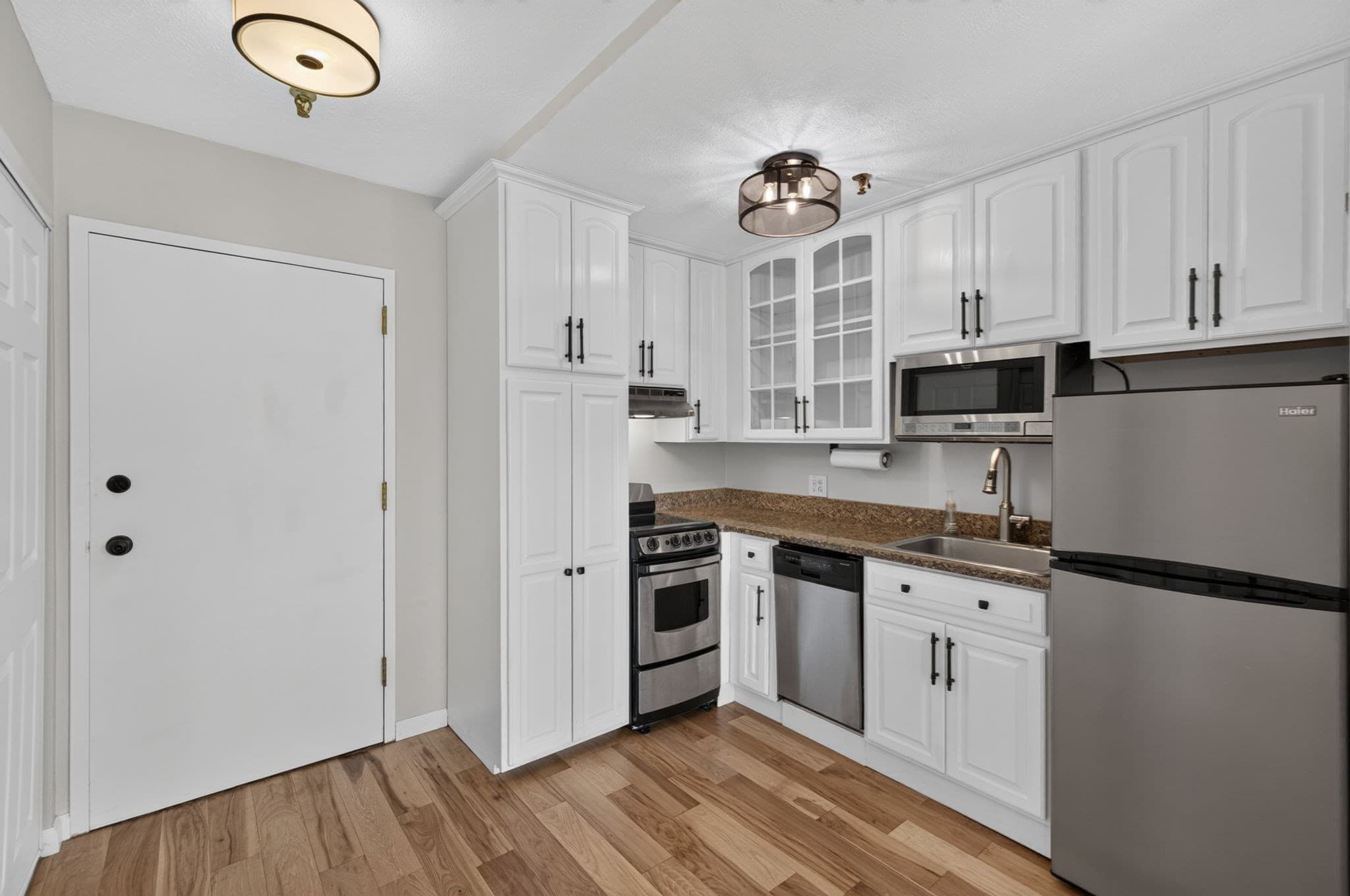 Condominium at 3 Appleton St # 505, Boston MA 02116, photo 7 of 25