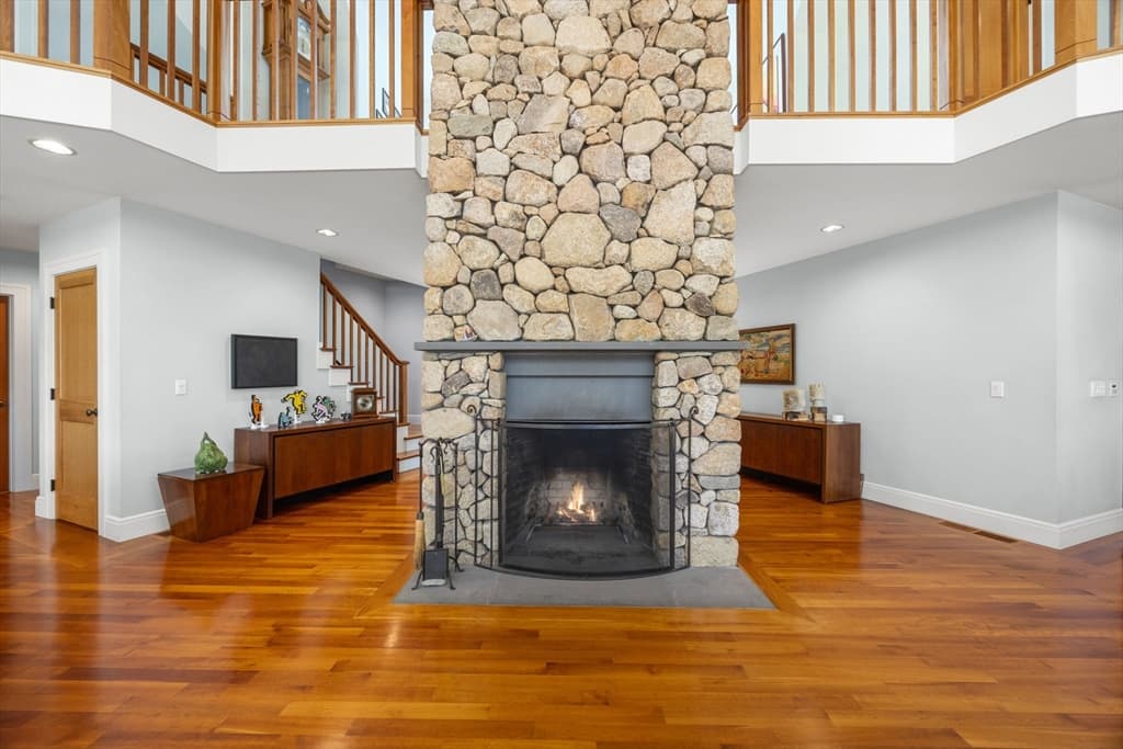 Single Family Residence at 476 Baxters Neck Rd, Barnstable MA 02648, Barnstable, photo 13 of 42