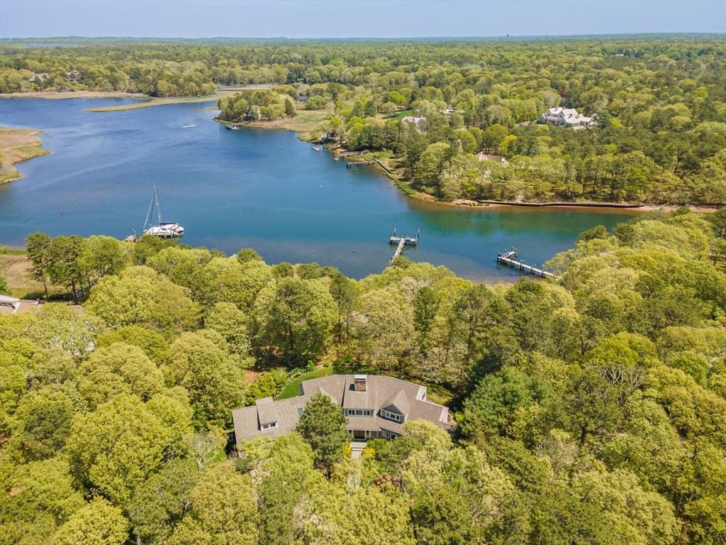 476 Baxters Neck Rd, Barnstable MA 02648