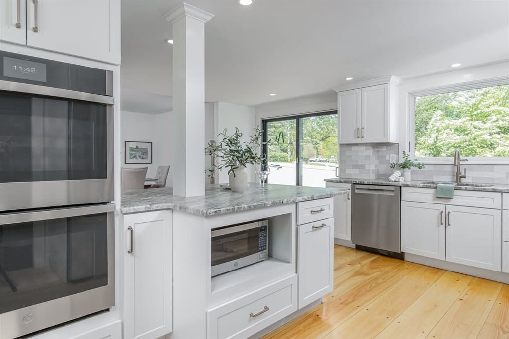Single Family Residence at 96 Hollis Street, Groton MA 01450, photo 6 of 39