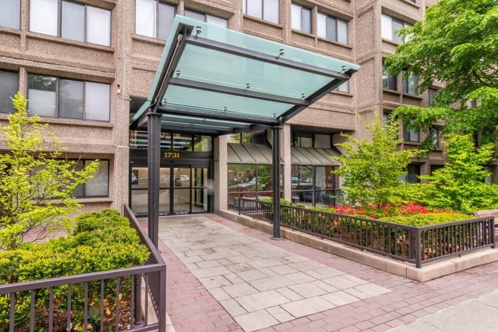 1731 Beacon St. # 520, Brookline MA 02445