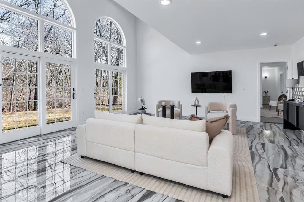 Single Family Residence at 30 Anne Rd, North Andover MA 01845, North Andover, photo 7 of 42