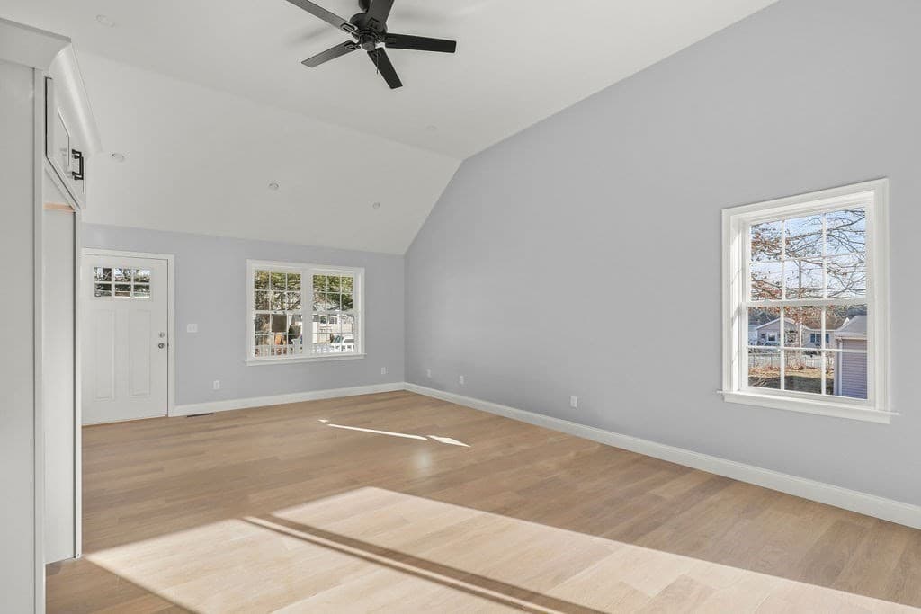 Single Family Residence at 81 Maple Springs Rd, Wareham MA 02571, photo 6 of 18