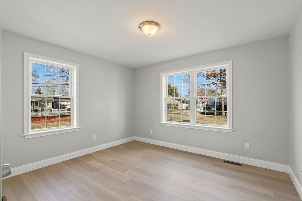 Single Family Residence at 81 Maple Springs Rd, Wareham MA 02571, photo 11 of 18