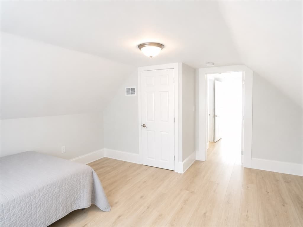 Condominium at 5 Kenwood St # 3, Somerville MA 02144, photo 17 of 33