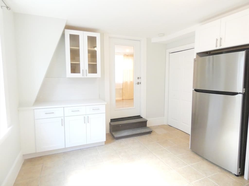 Condominium at 5 Kenwood St # 3, Somerville MA 02144, photo 21 of 33