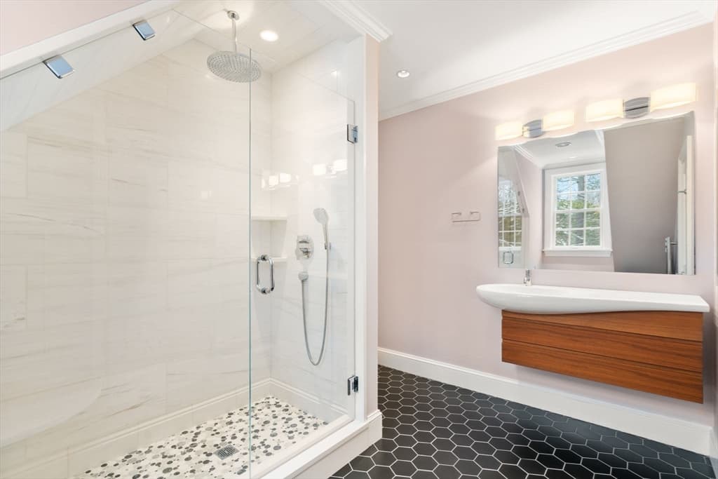 Single Family Residence at 5 Hamlins Crossing, Dover MA 02030, Dover, photo 31 of 42