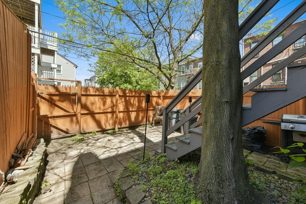 Condominium at 164 F St # 4, Boston MA 02127, Boston, photo 12 of 14