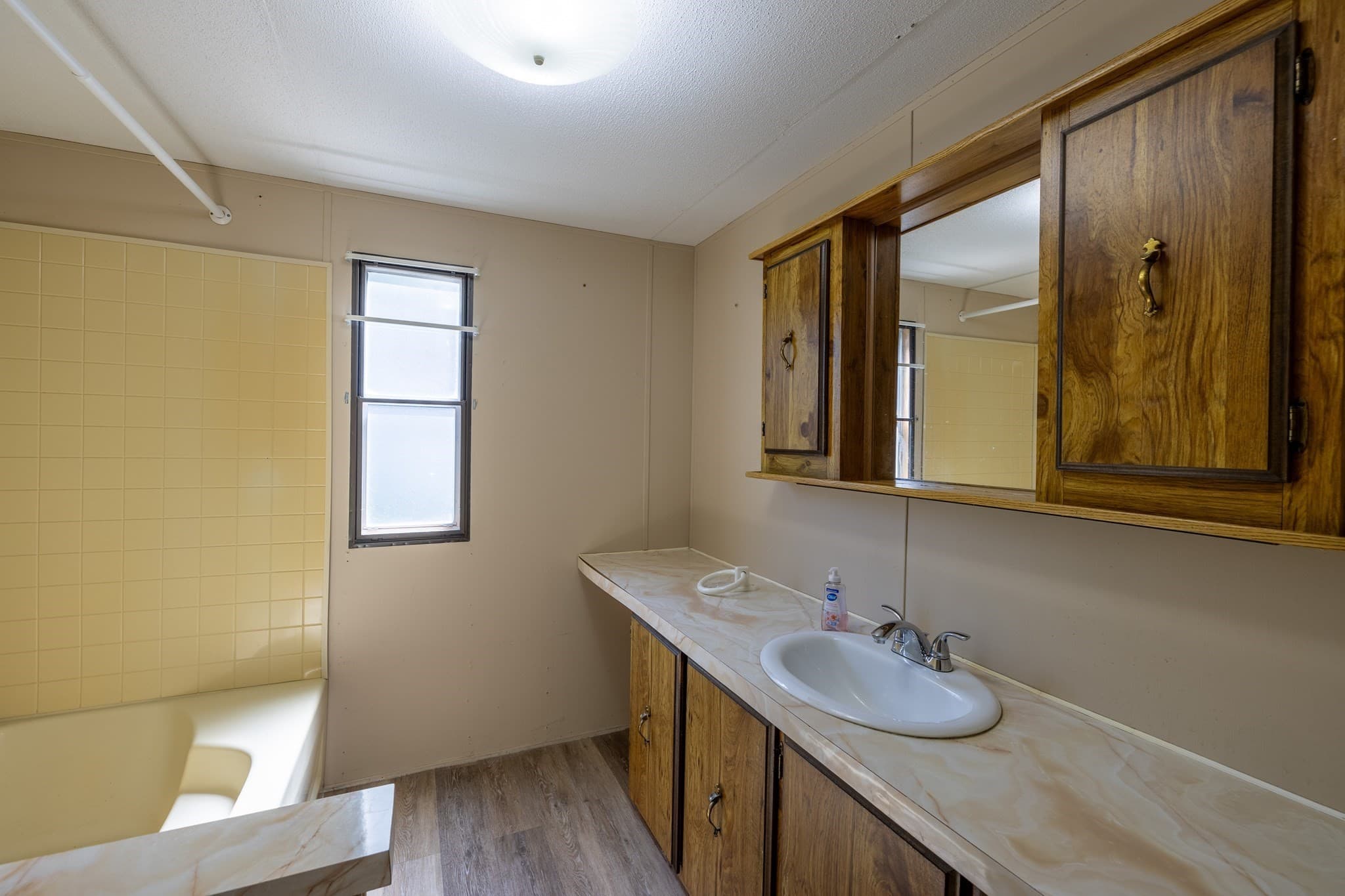 Mobile Home at 131 Pine Ave, Sturbridge MA 01566, photo 18 of 28