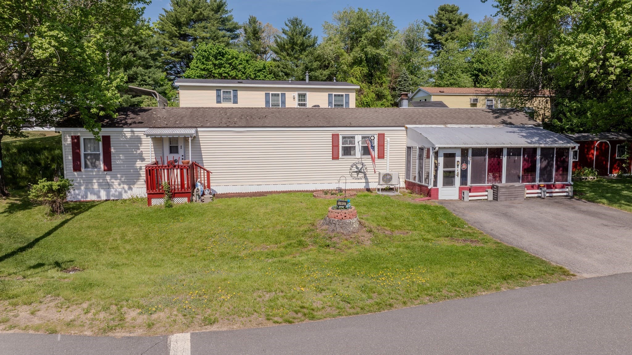 Mobile Home at 1 First Street, Sturbridge MA 01566, photo 27 of 27