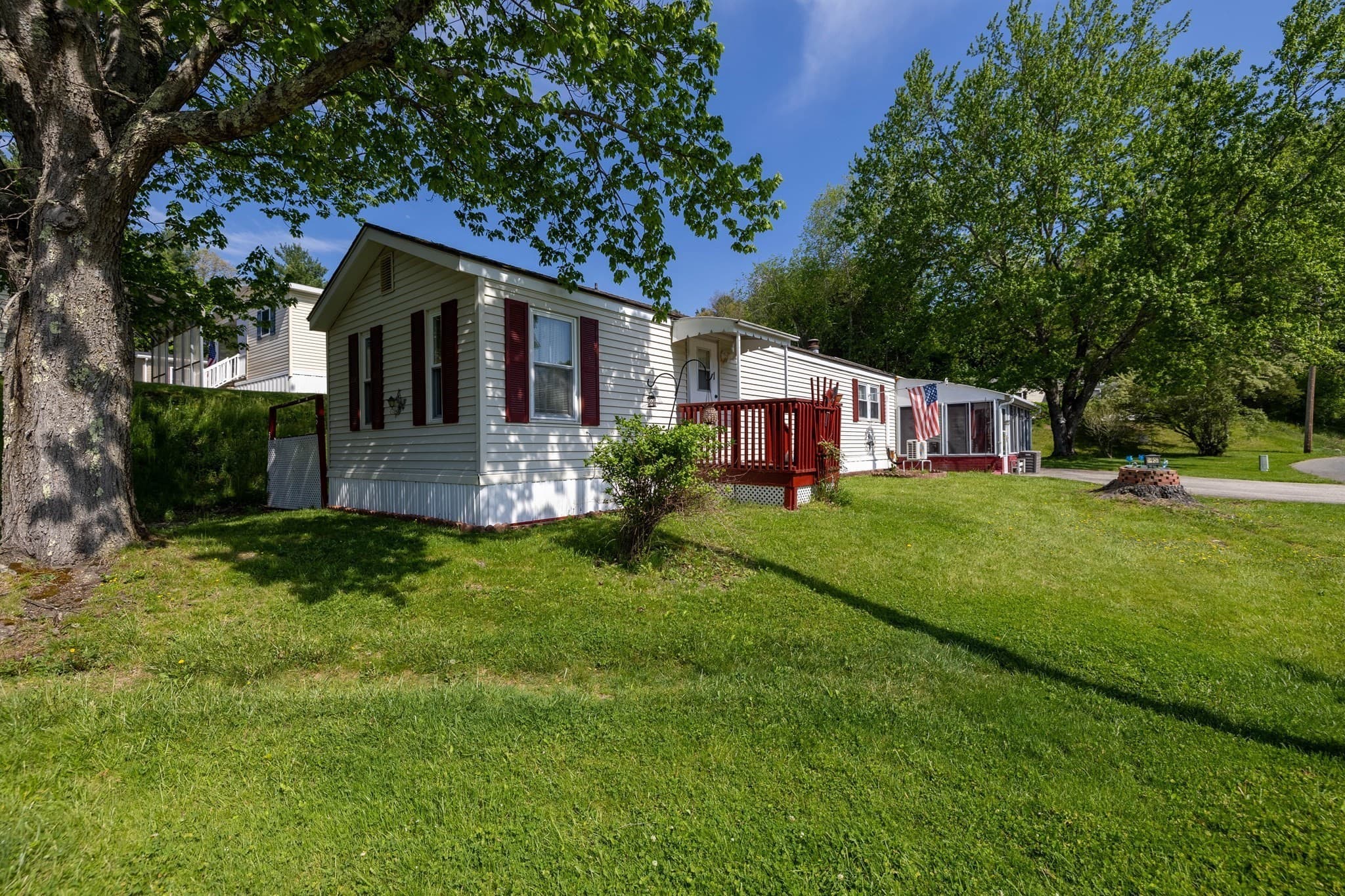 Mobile Home at 1 First Street, Sturbridge MA 01566, photo 20 of 27