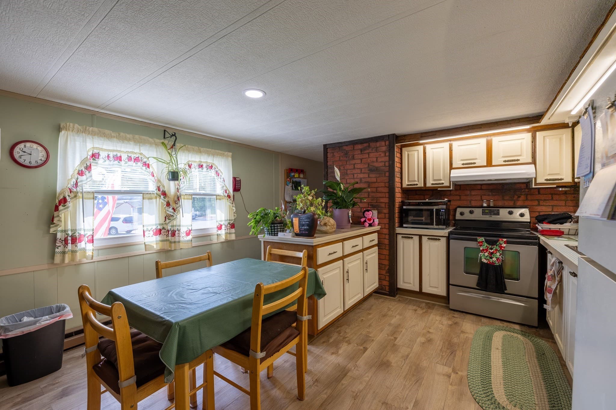 Mobile Home at 1 First Street, Sturbridge MA 01566, photo 8 of 27