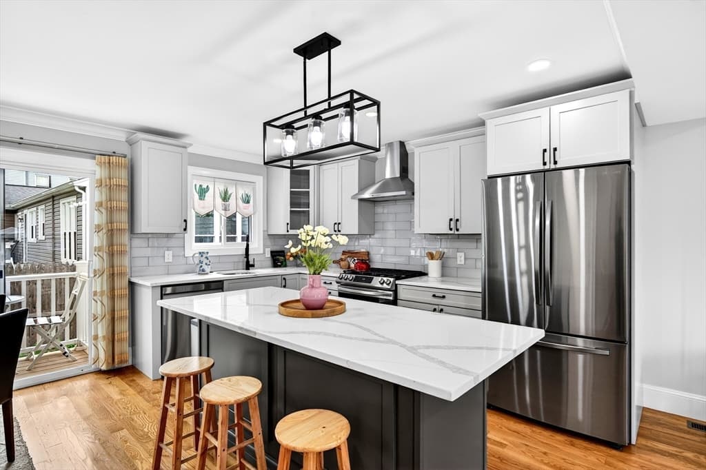 55 Banks St # 2, Winthrop MA 02152 photo 4