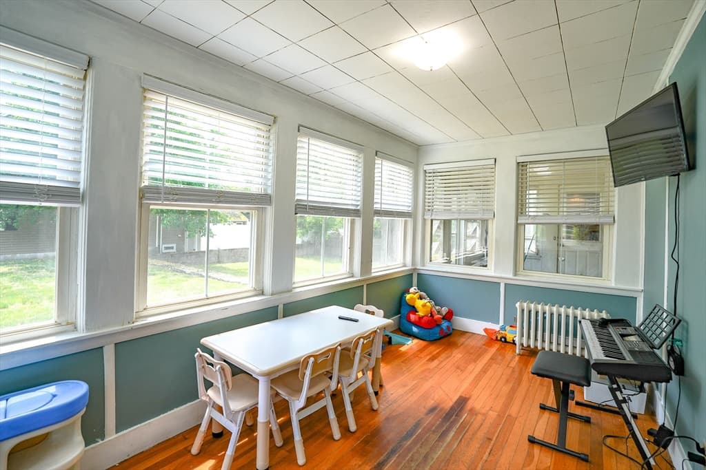 Single Family Residence at 170 Hopedale St, Hopedale MA 01747, Hopedale, photo 11 of 35