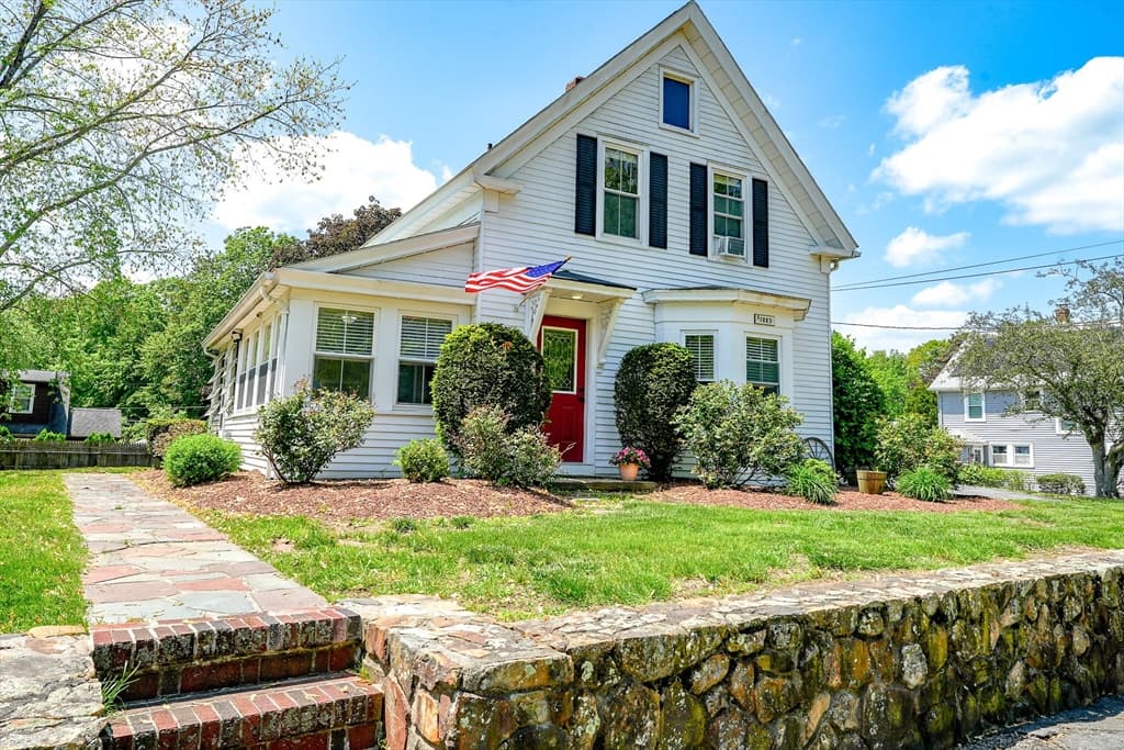 Single Family Residence at 170 Hopedale St, Hopedale MA 01747, Hopedale, photo 4 of 35