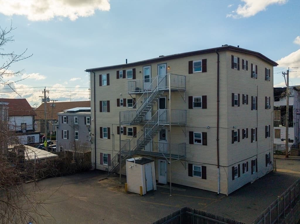 5-9 Family at 144 Choate St., Fall River MA 02723, Fall River, photo 3 of 31