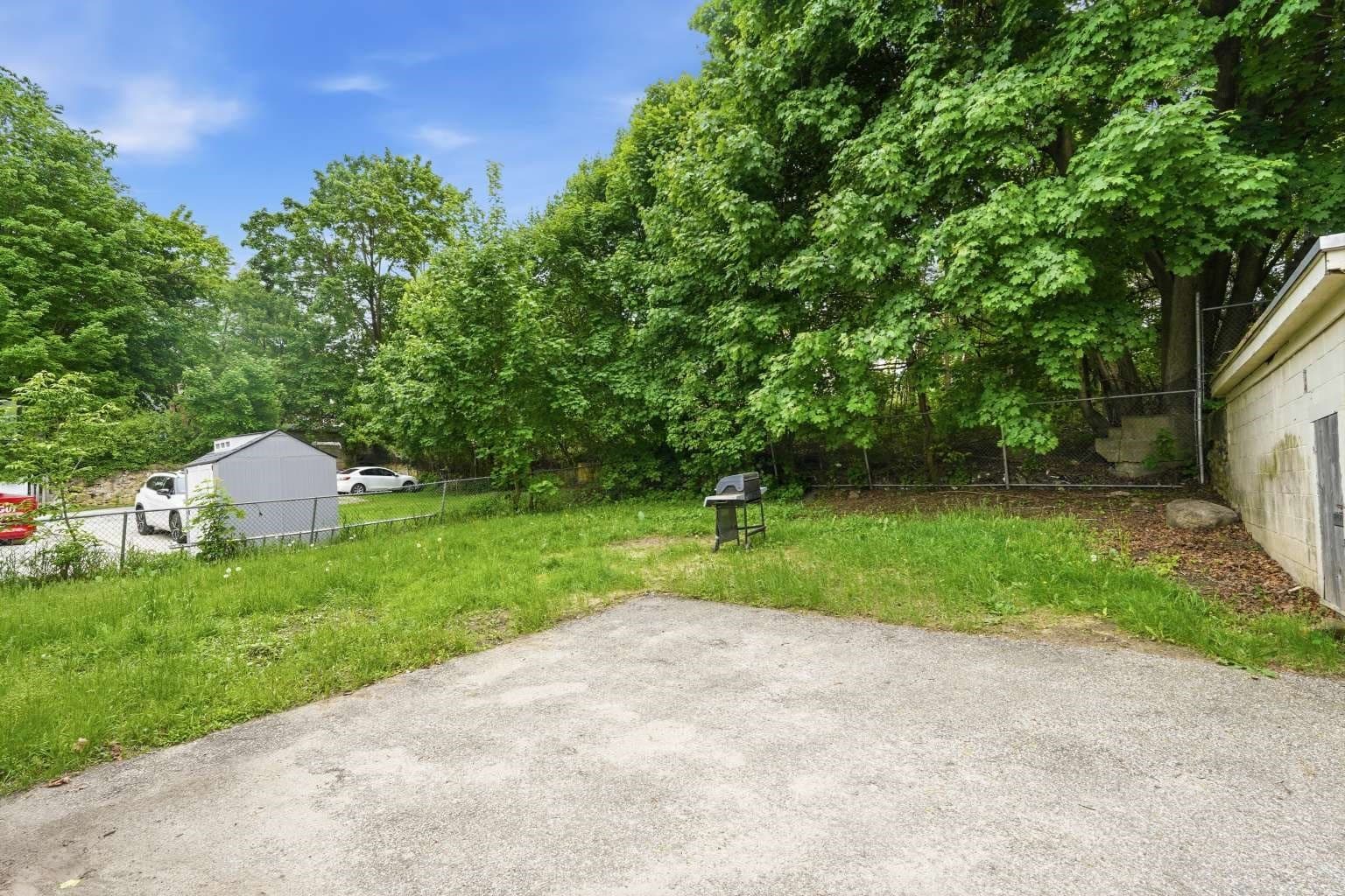 4 Family at 33 Union St, Southbridge MA 01550, Southbridge, photo 6 of 20
