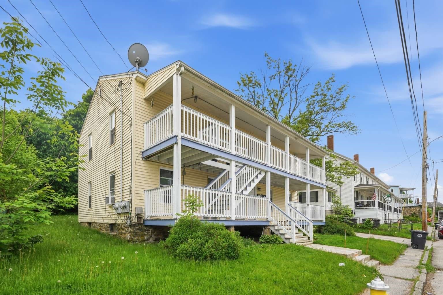 4 Family at 33 Union St, Southbridge MA 01550, Southbridge, photo 13 of 20