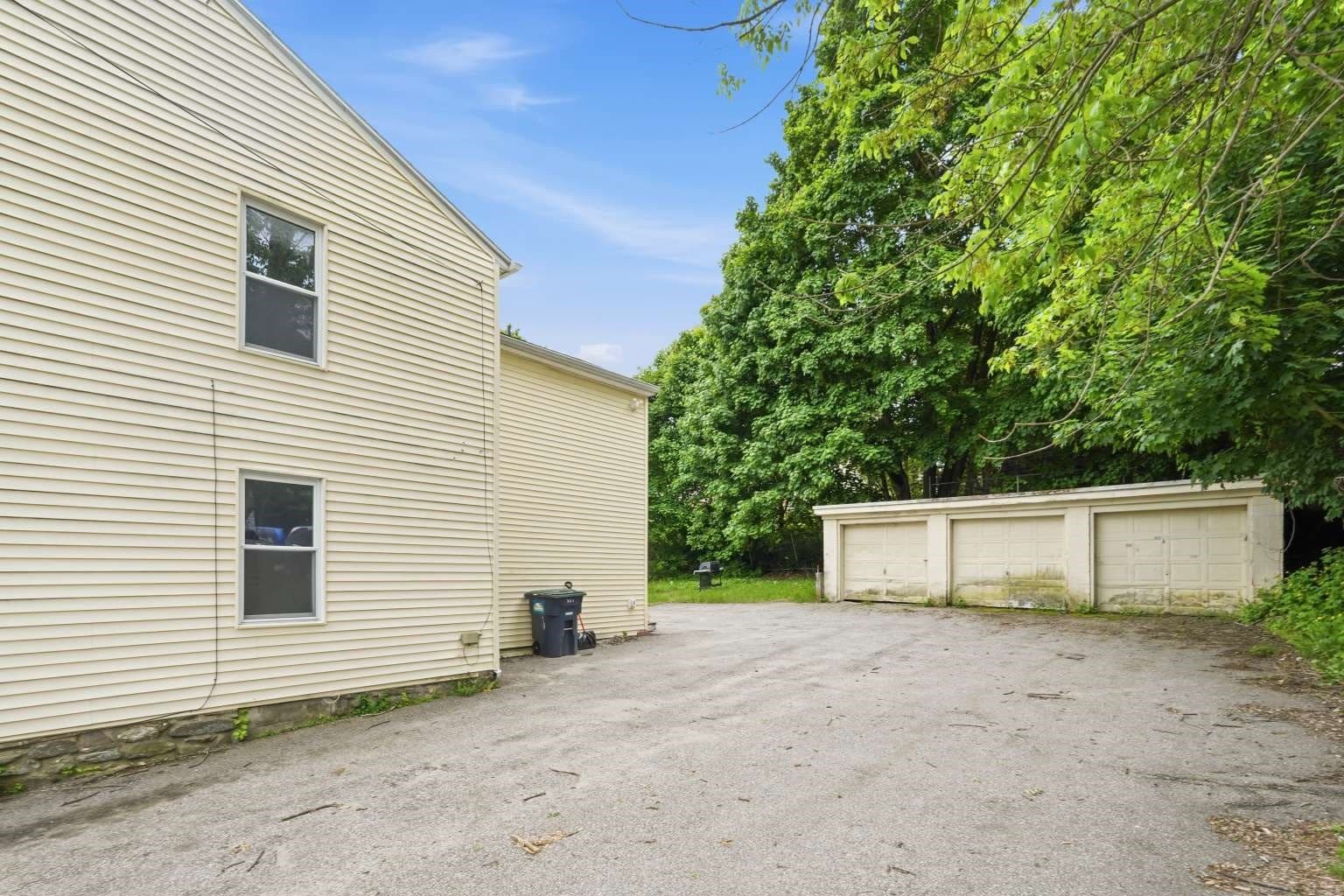 4 Family at 33 Union St, Southbridge MA 01550, Southbridge, photo 3 of 20