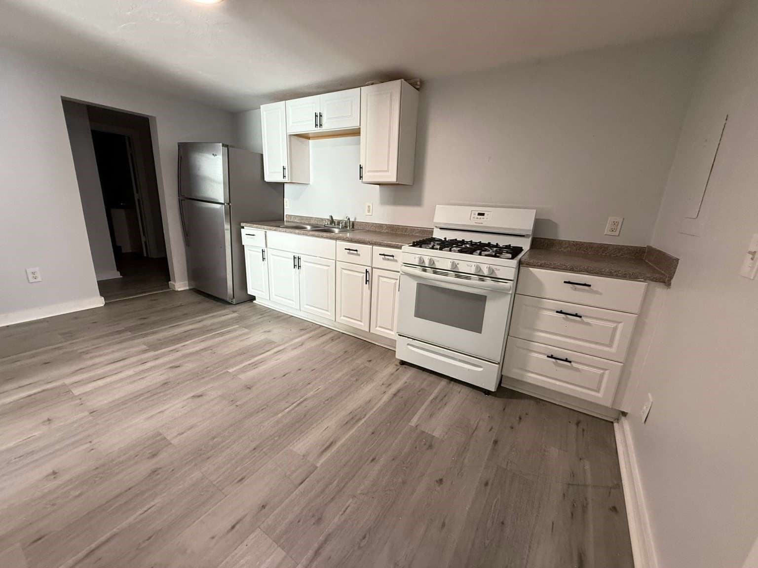 4 Family at 33 Union St, Southbridge MA 01550, Southbridge, photo 14 of 20