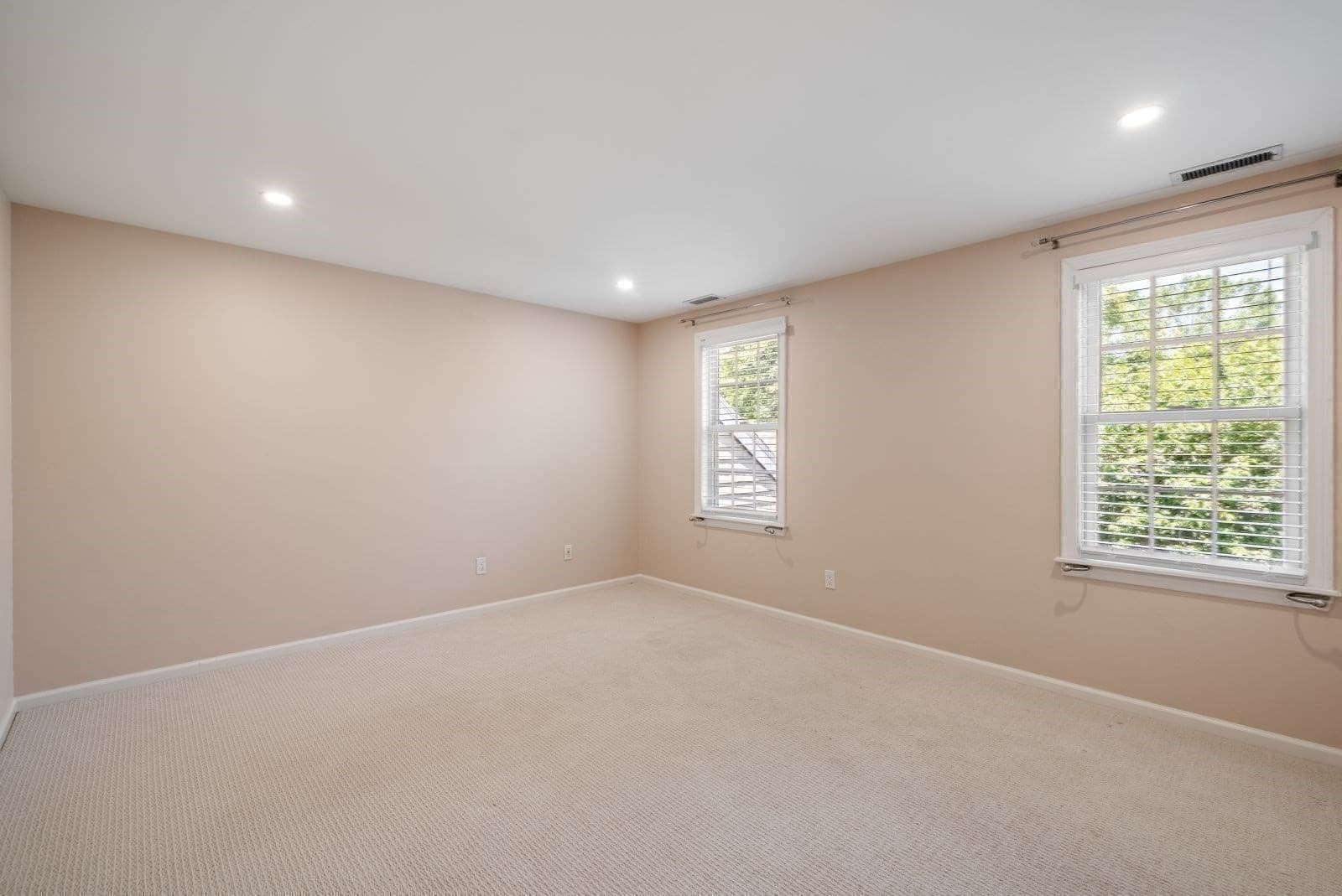 Condominium at 22 Floret Circle # 22, Hingham MA 02043, photo 21 of 30