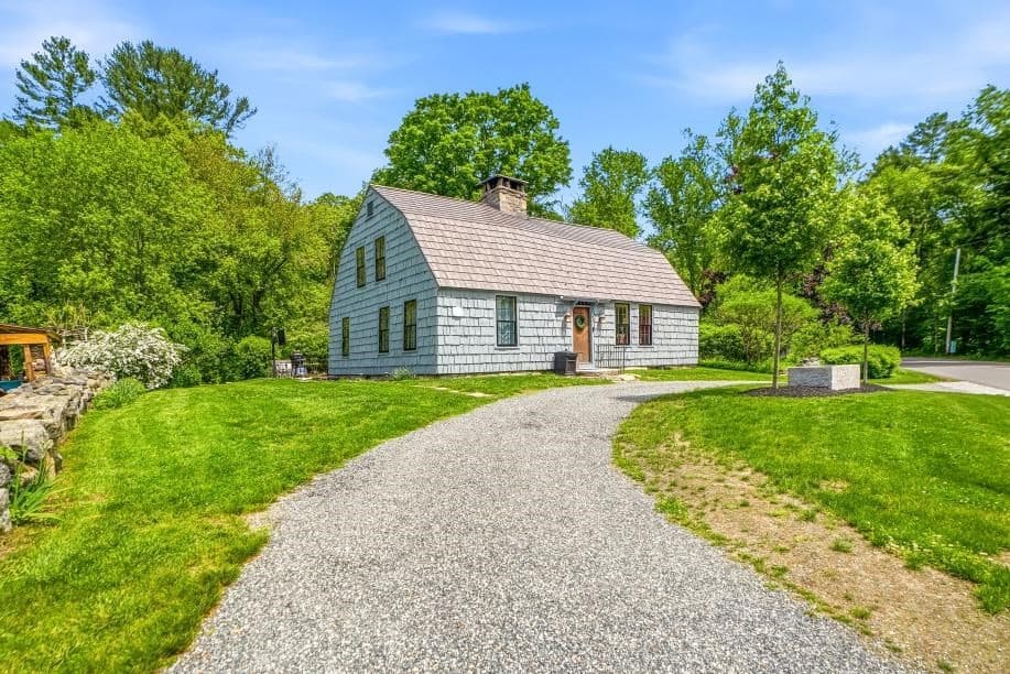 Single Family Residence at 52 Elm St, Upton MA 01568, photo 2 of 42