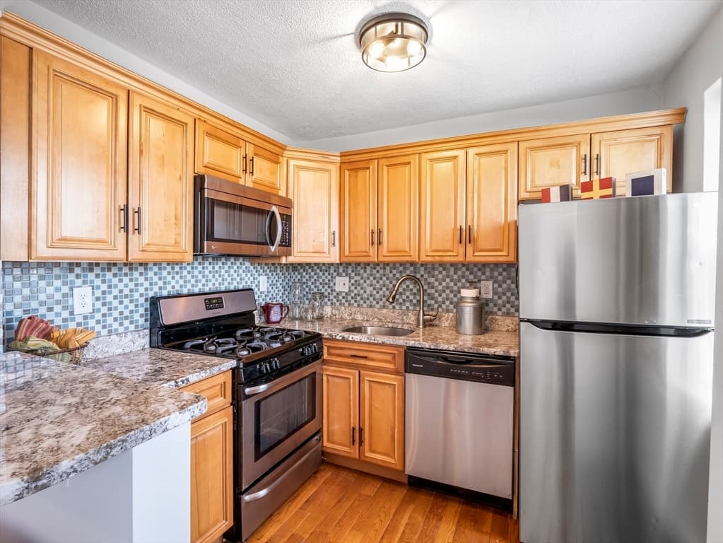 Condominium at 8 Walnut St # 28, Everett MA 02149, Everett, photo 6 of 23